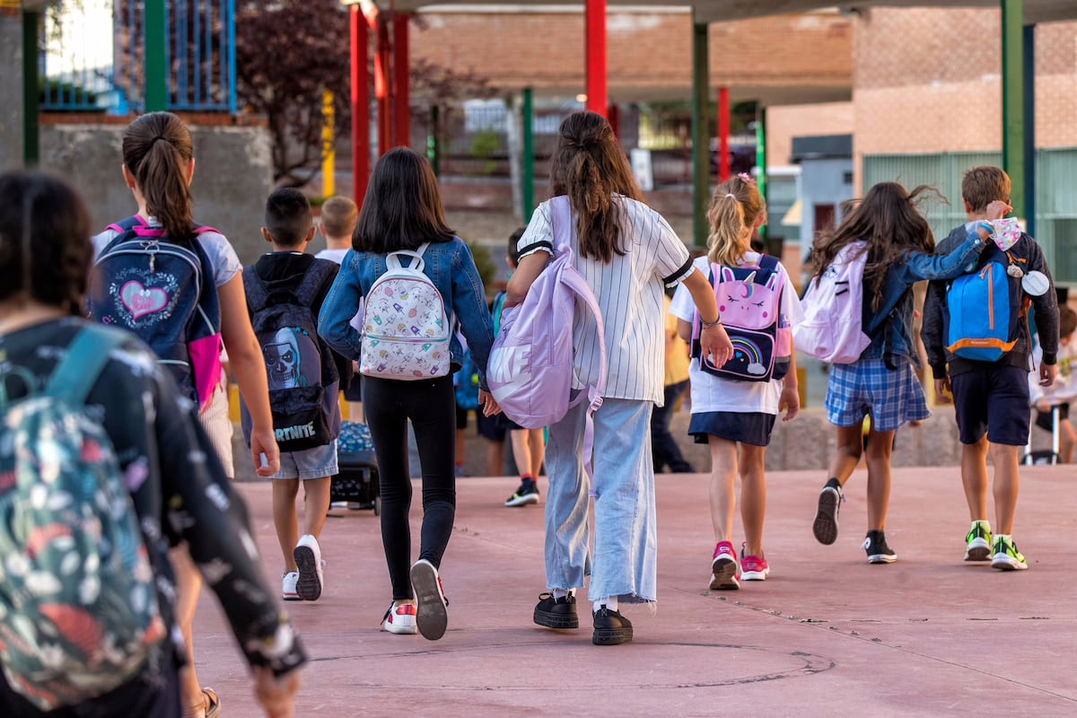 Uno de cada cuatro niños y jóvenes en Madrid enfrenta el riesgo de pobreza | Noticias de Madrid