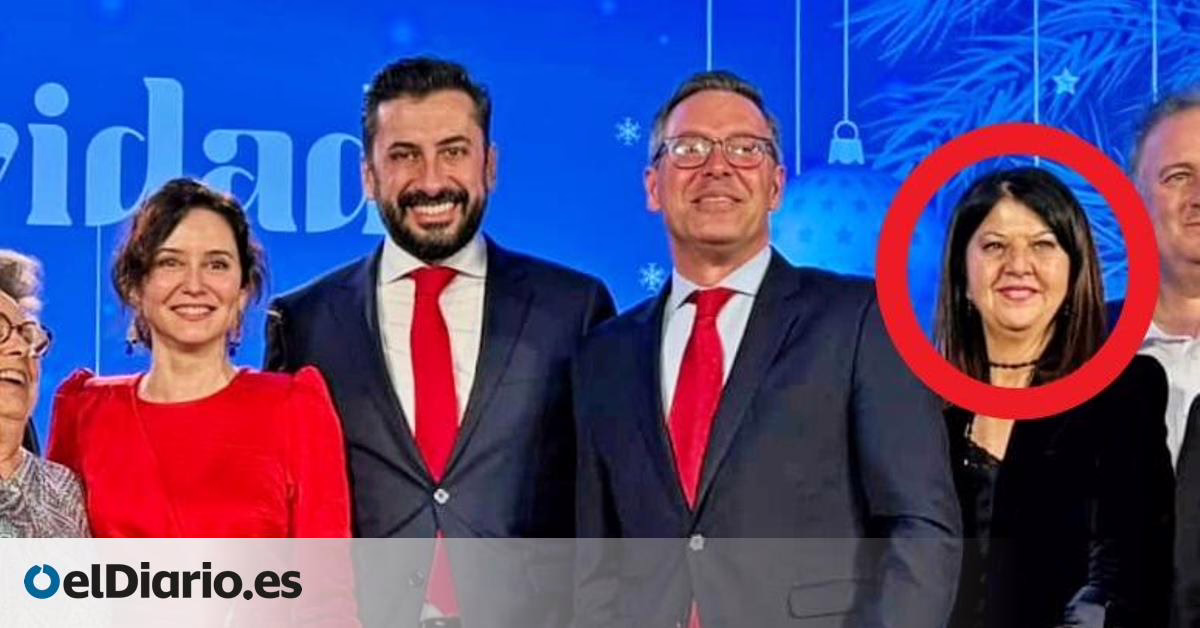 La Junta de San Blas hire al hijo de la dirigente del PP en el distrito, quien es una de las diputadas de Ayuso, para sus festividades.