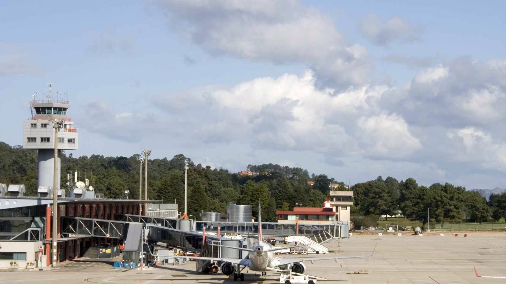 La Xunta solicita la colaboración de Aena.