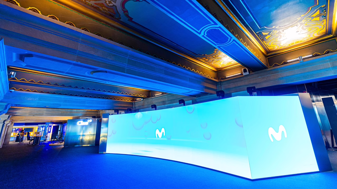 Telefónica celebra el primer aniversario de Espacio Movistar, su centro accesible al público en Gran Vía.
