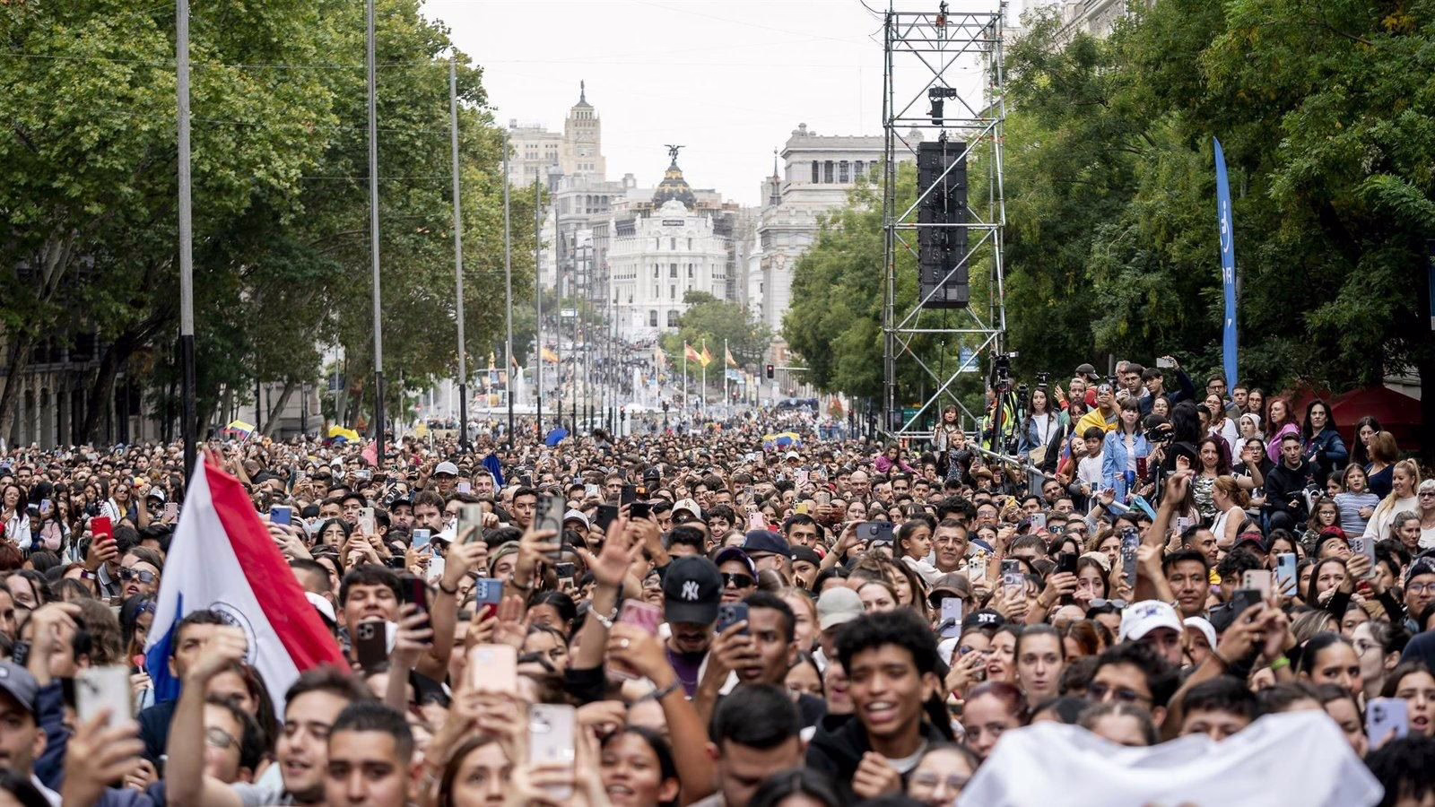 Aumento de la seguridad policial para el festival de Hispanidad 2025 en Madrid.