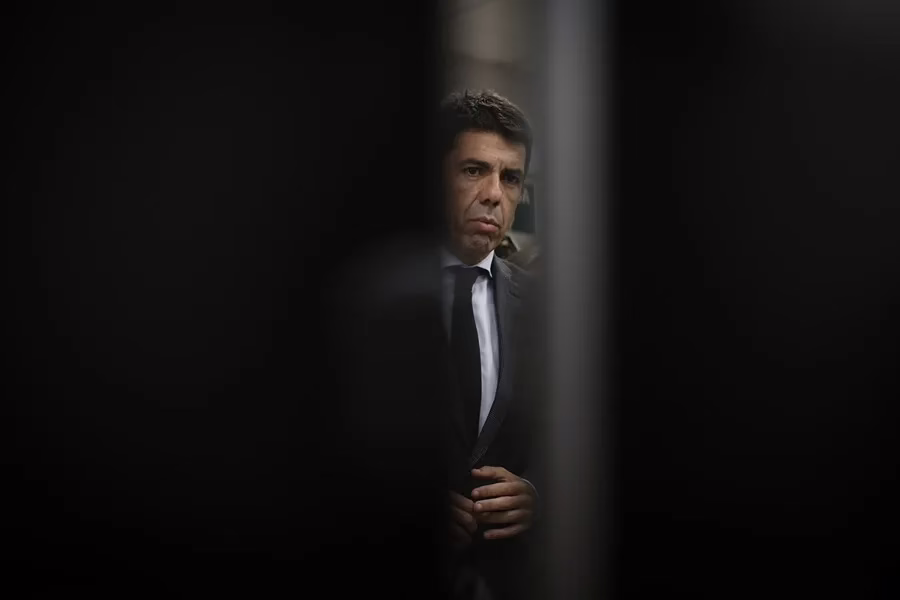 La mayoría de los habitantes de Valencia considera que Mazón debería renunciar y convocar elecciones, de acuerdo a una encuesta.