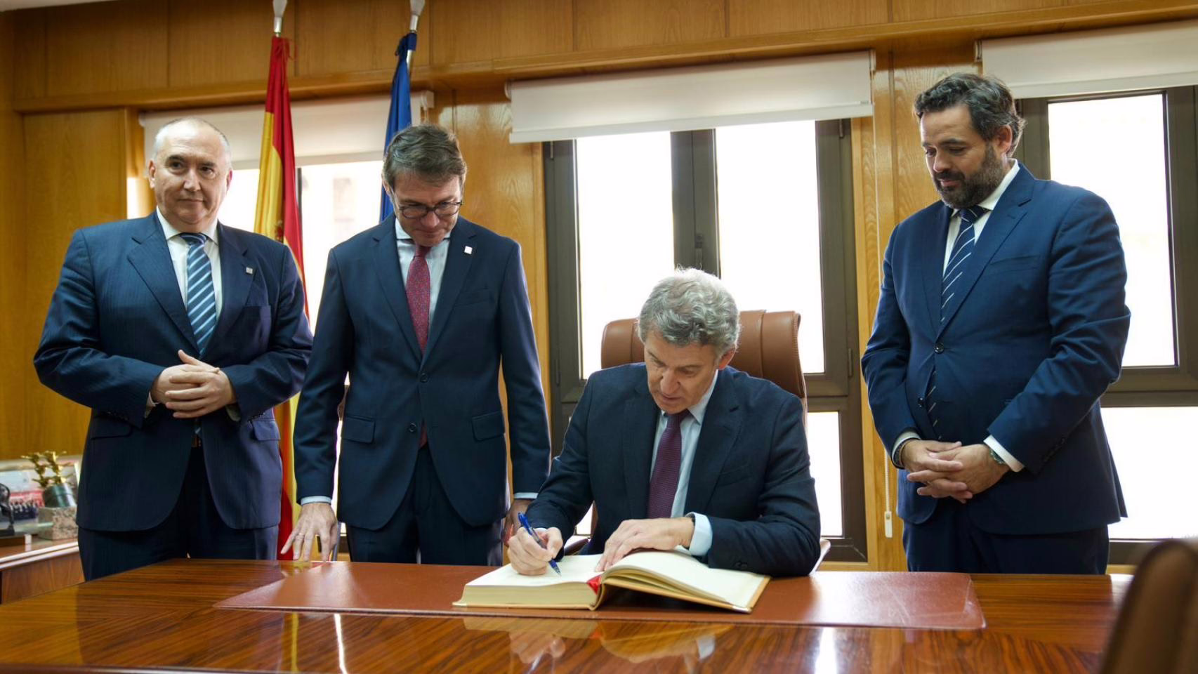 Feijóo presenta un proyecto de ley para garantizar el aumento de las pensiones, incluso en caso de prórroga de los Presupuestos.
