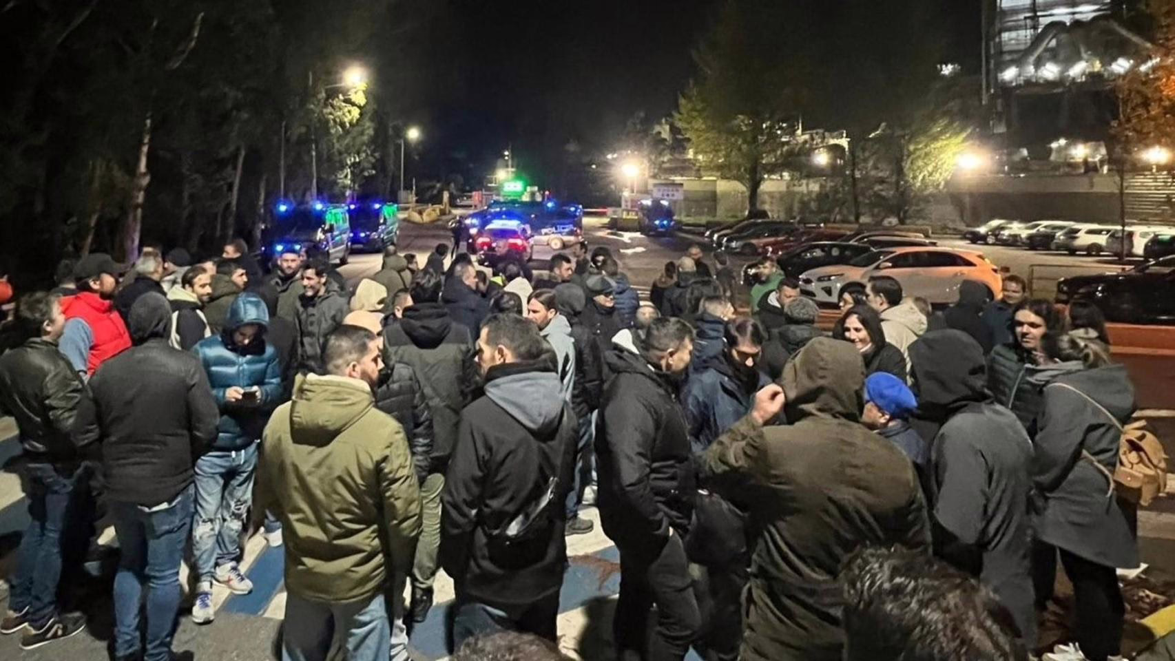 El equipo de Ence en Pontevedra comienza la huelga en protesta por los despidos.