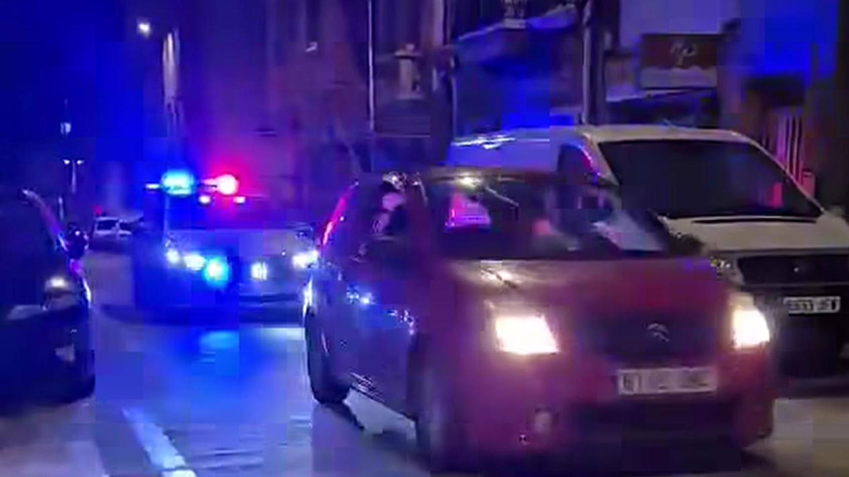 Indagan a un conductor que eludió un control y provocó una persecución en A Coruña.