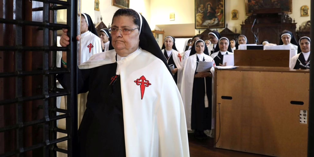 Las Comendadoras de Santiago de Toledo brindan comidas a grupos para fortalecer la economía del convento.