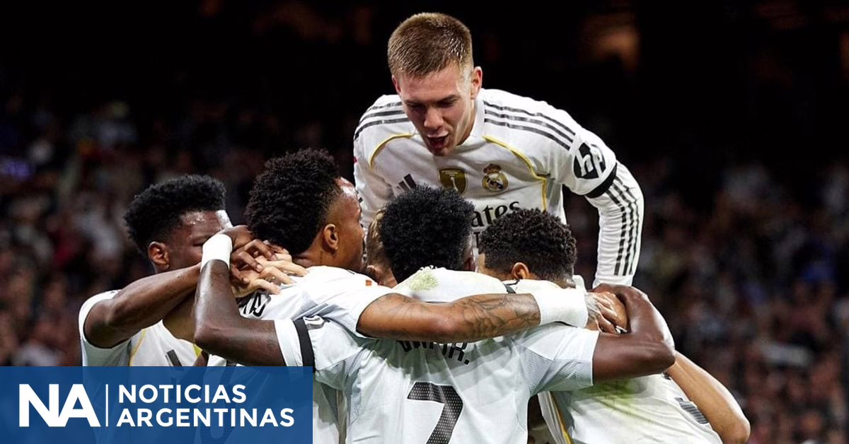 El Real Madrid derrotó 4-0 al Valencia y continúa al frente de La Liga.