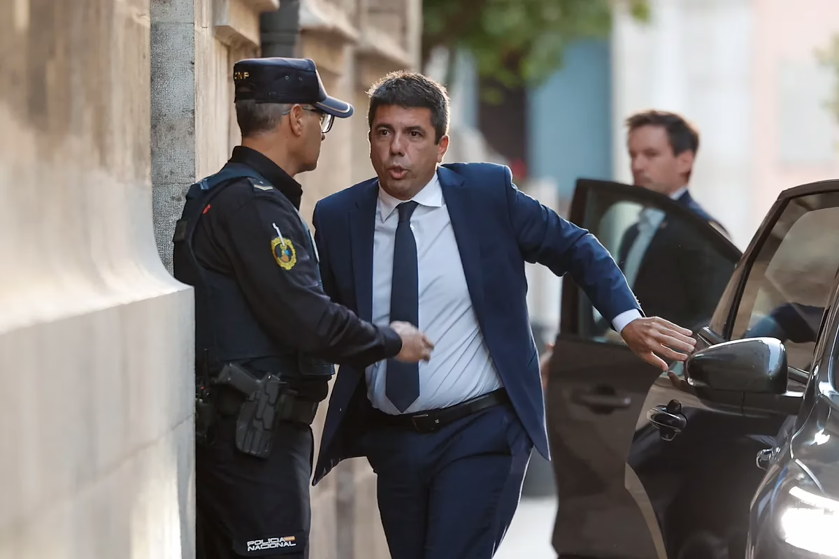 Últimas novedades sobre Carlos Mazón y su posible renuncia, en vivo | El presidente de la Generalitat comunicará su decisión a las 9:00 horas.