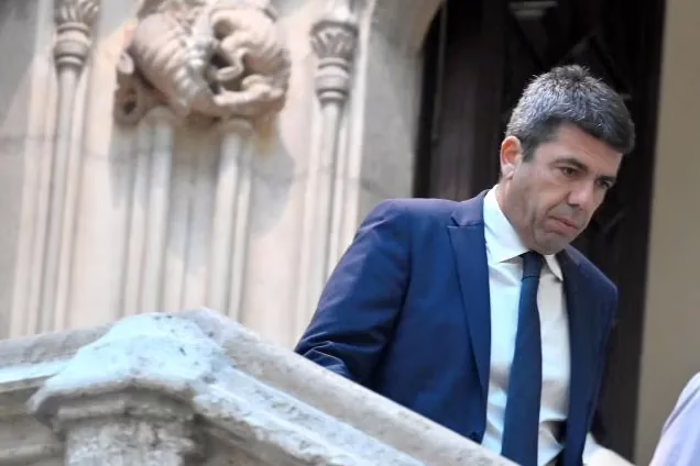 Carlos Mazón renuncia: Últimas novedades en vivo | Las víctimas de la dana exigen "prisión" para él.