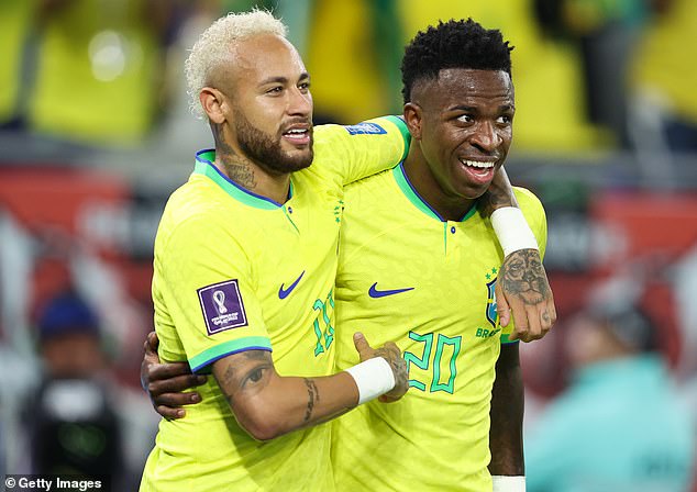 En Brasil, hay incertidumbre sobre si está siguiendo el mismo camino que su compatriota Neymar.