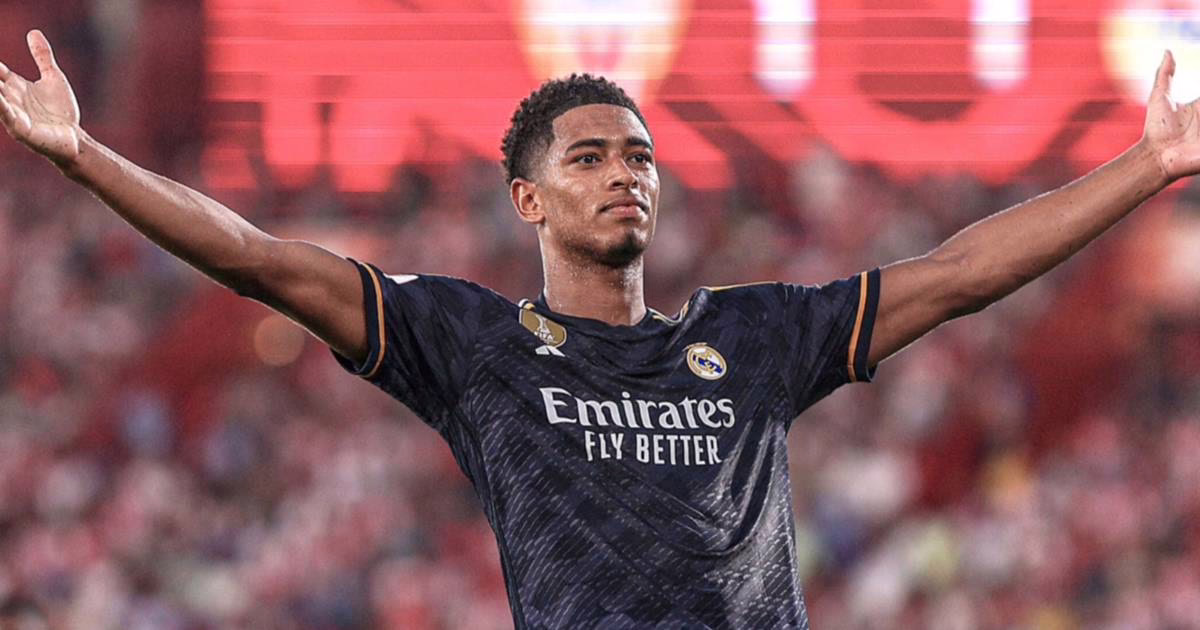 Bellingham forma parte del equipo ideal de este club inglés.