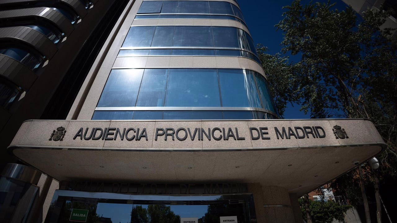 Juzgan a un cubano en situación irregular en España por atacar a una pareja homosexual en el Metro de Madrid.