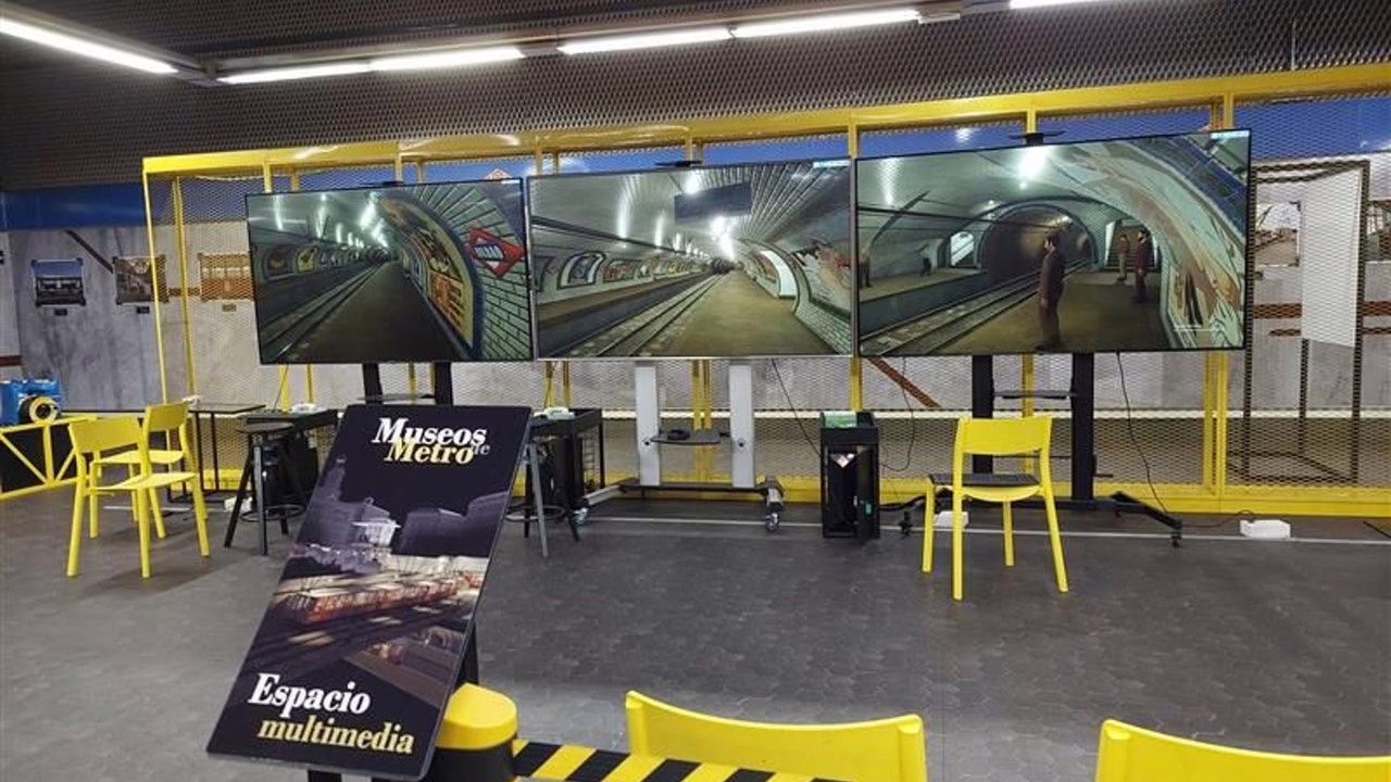 El Metro de Madrid conmemora la Navidad con un simulador de trenes clásicos y recitales de villancicos.
