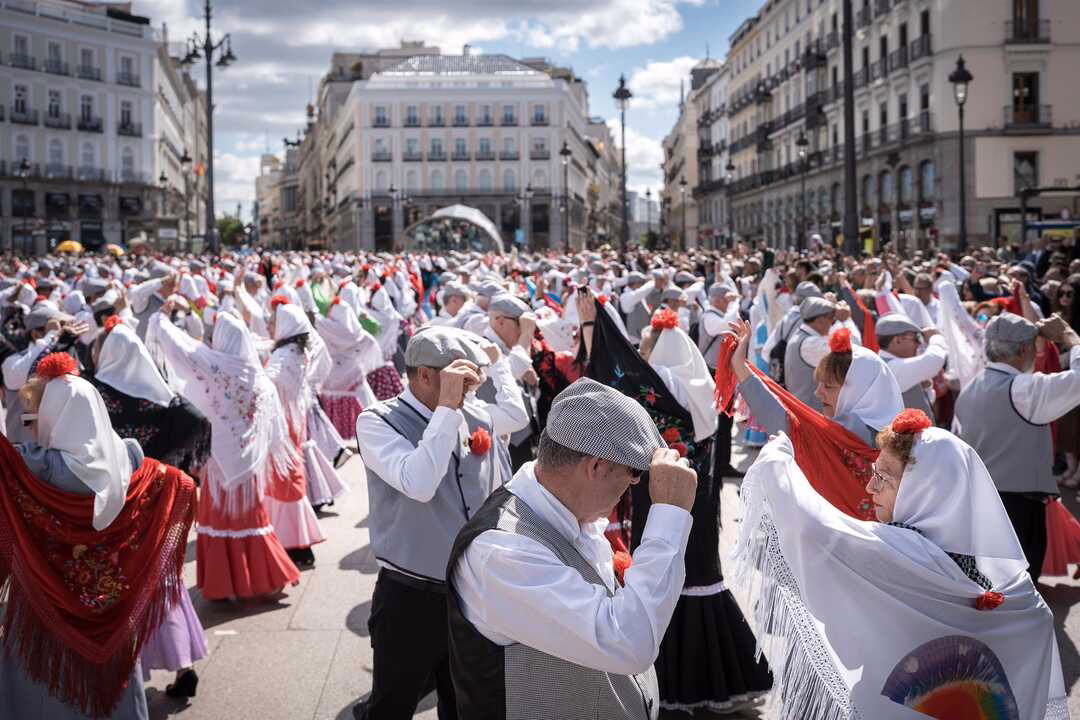 Talleres de chotis y celebración tradicional en Madrid.