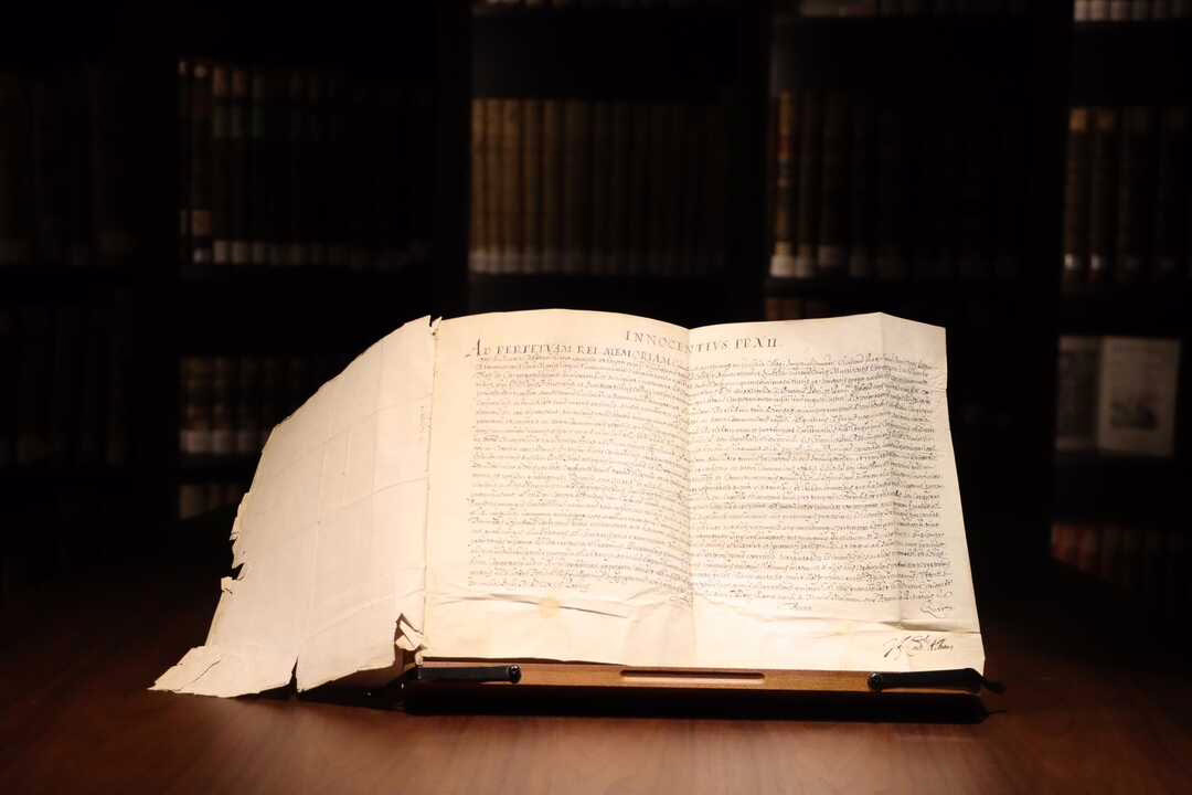 El ICAM restituye una bula papal datada en 1695.