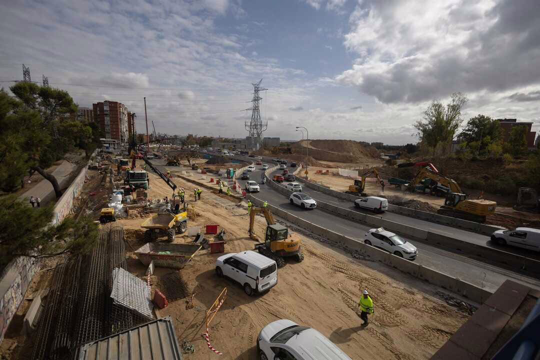 Desvío completo en la A-5 debido a las obras del túnel.