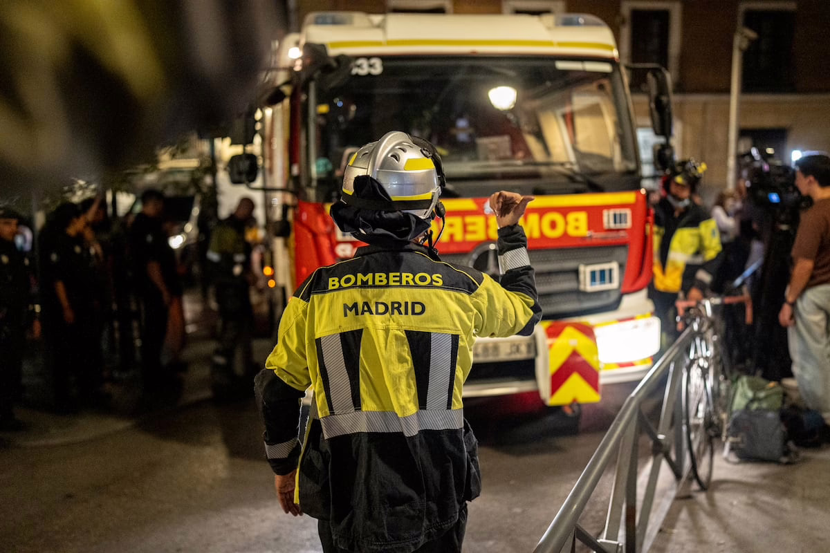 Incendio controlado en el primer piso del número 10 de la calle Fuencarral | Noticias de Madrid.
