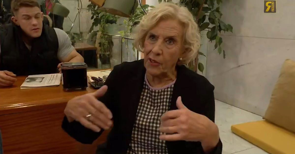 Manuela Carmena regresa a la televisión junto a Rosalía y hace una broma sobre su encuentro en Gran Vía: "Para mí, no hay problema".