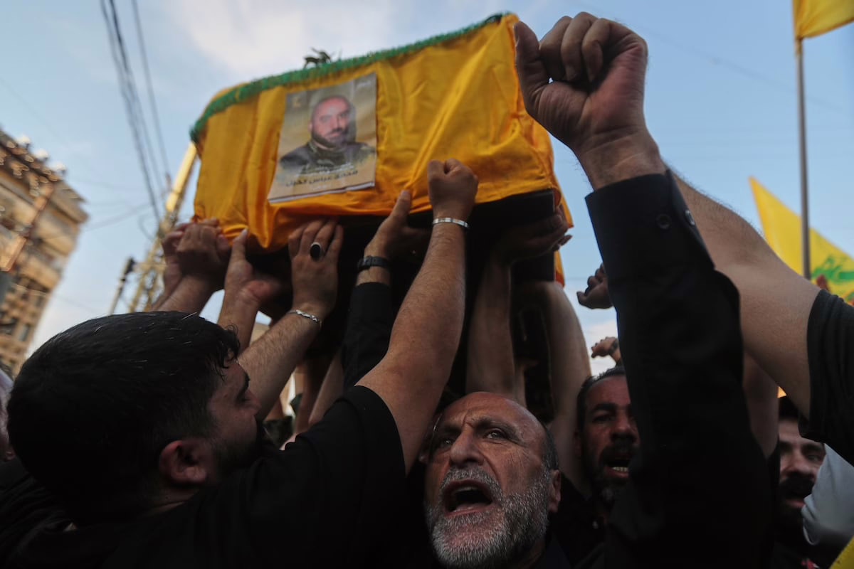 Netanyahu declara que Israel tomará medidas en Líbano "según lo requiera la situación" y culpa a Hezbolá de "reabastecerse de armamento" | Internacional