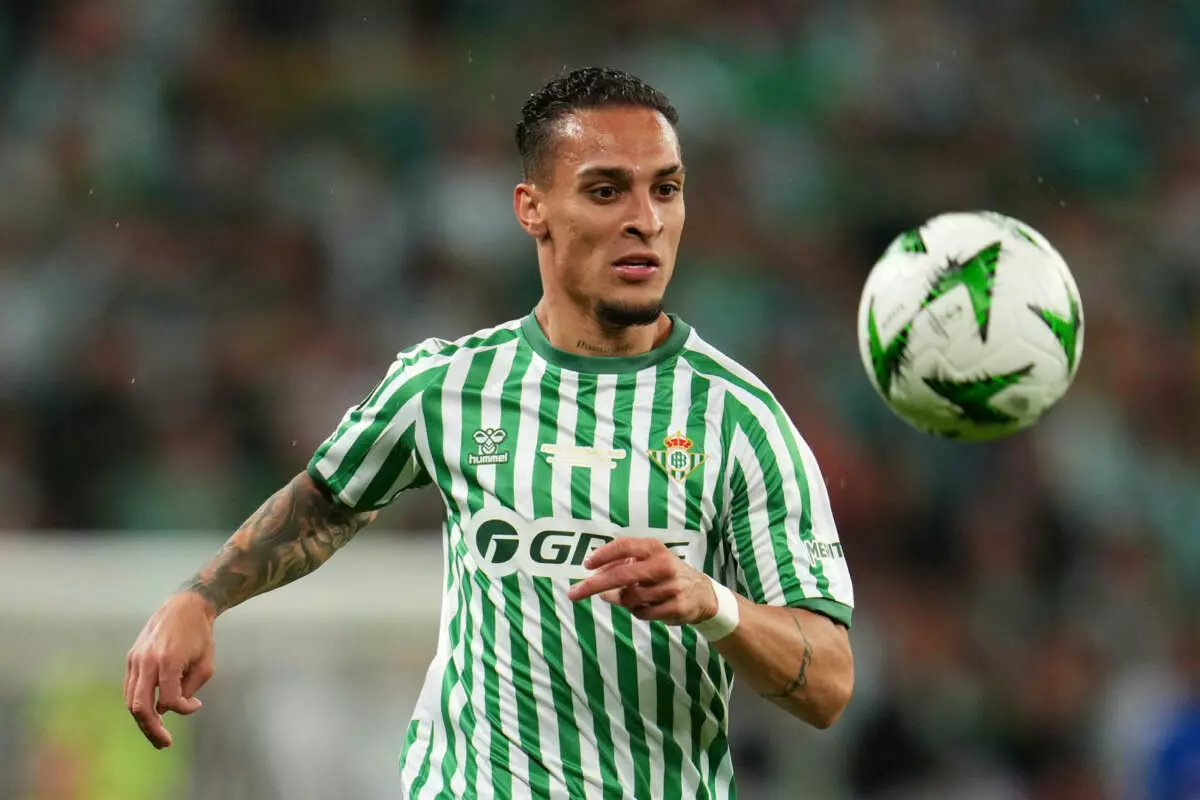 WROCLAW, POLAND - MAY 28: Antony of Real Betis looks on, towards a loose ball during the UEFA Conference League Final 2025 between Real Betis Balompie and Chelsea FC at Stadion Wroclaw on May 28, 2025 in Wroclaw, Poland. (Photo by Aitor Alcalde - UEFA/UEFA via Getty Images)