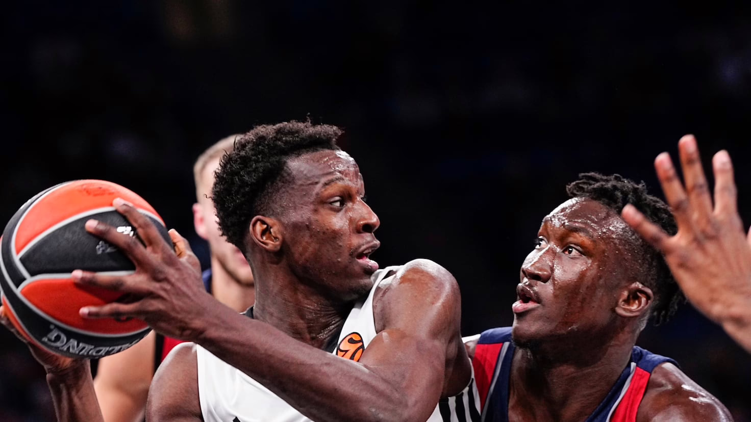 Saski Baskonia logra su cuarta victoria seguida en el Buesa Arena.