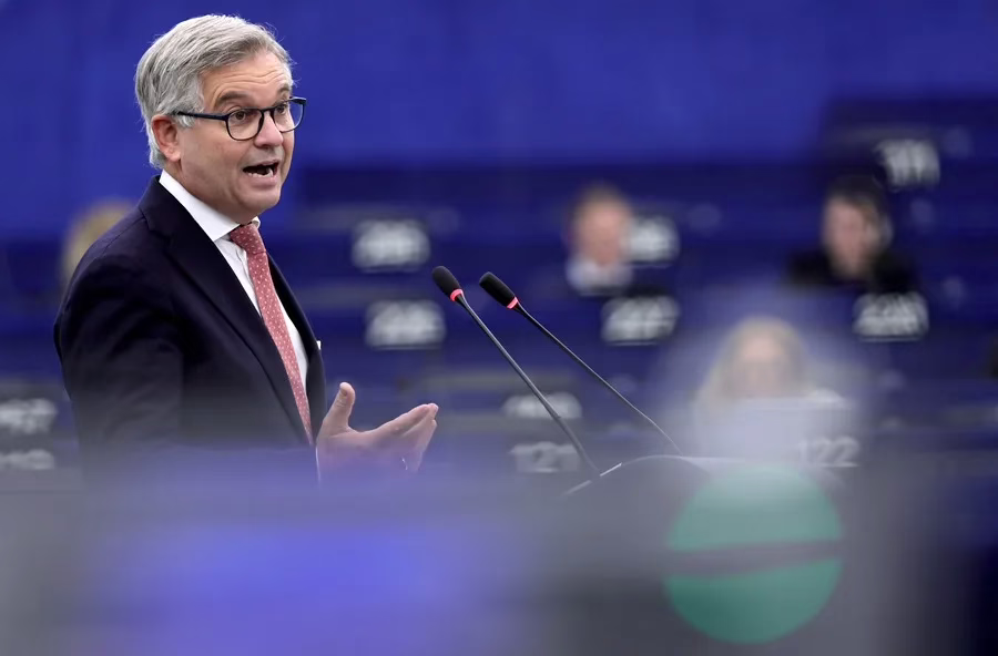 La UE elimina los visados múltiples para los ciudadanos rusos.