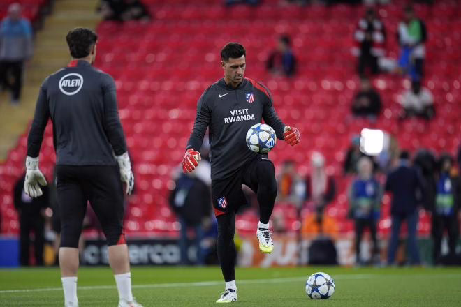 La chance de Juan Musso por la baja de Jan Oblak en el Atlético de Madrid.