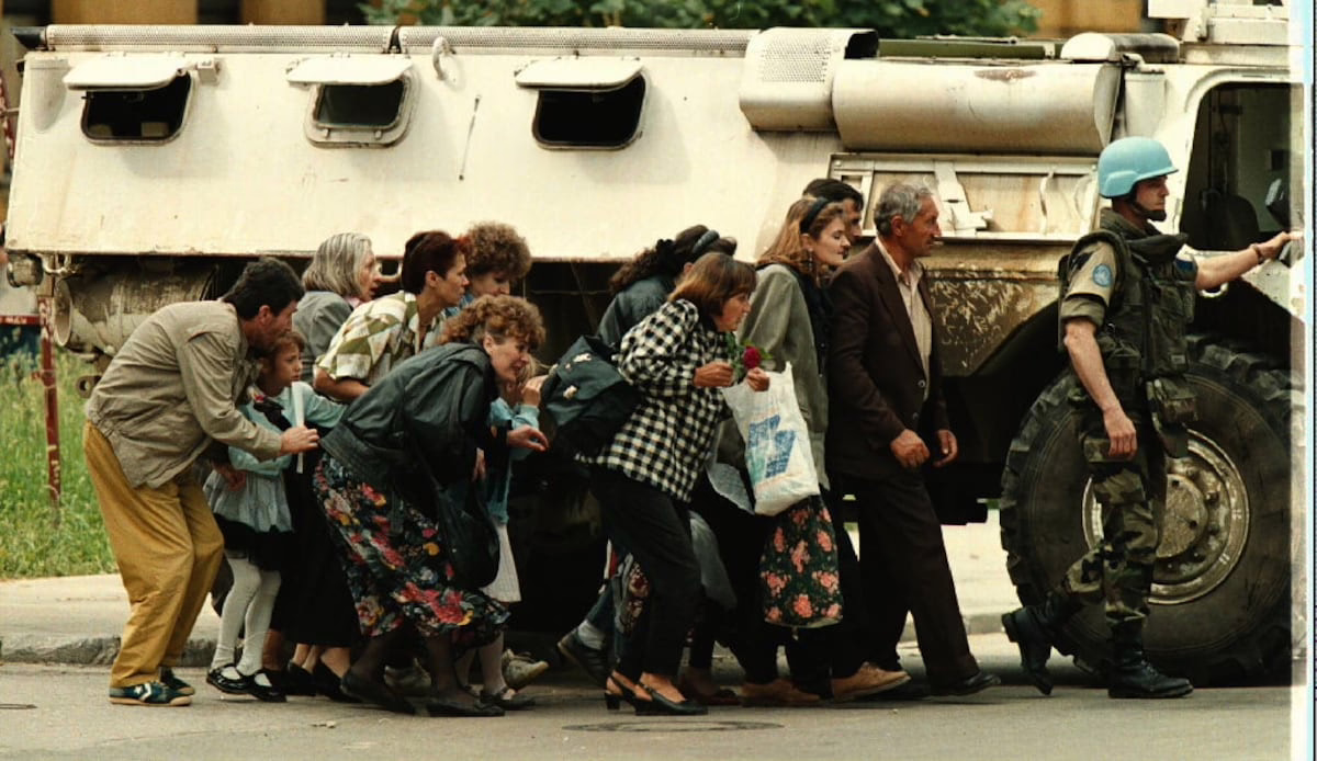 Un diplomático italiano en Sarajevo durante el conflicto afirma que su nación indagó y detuvo los 'safaris humanos' | Internacional
