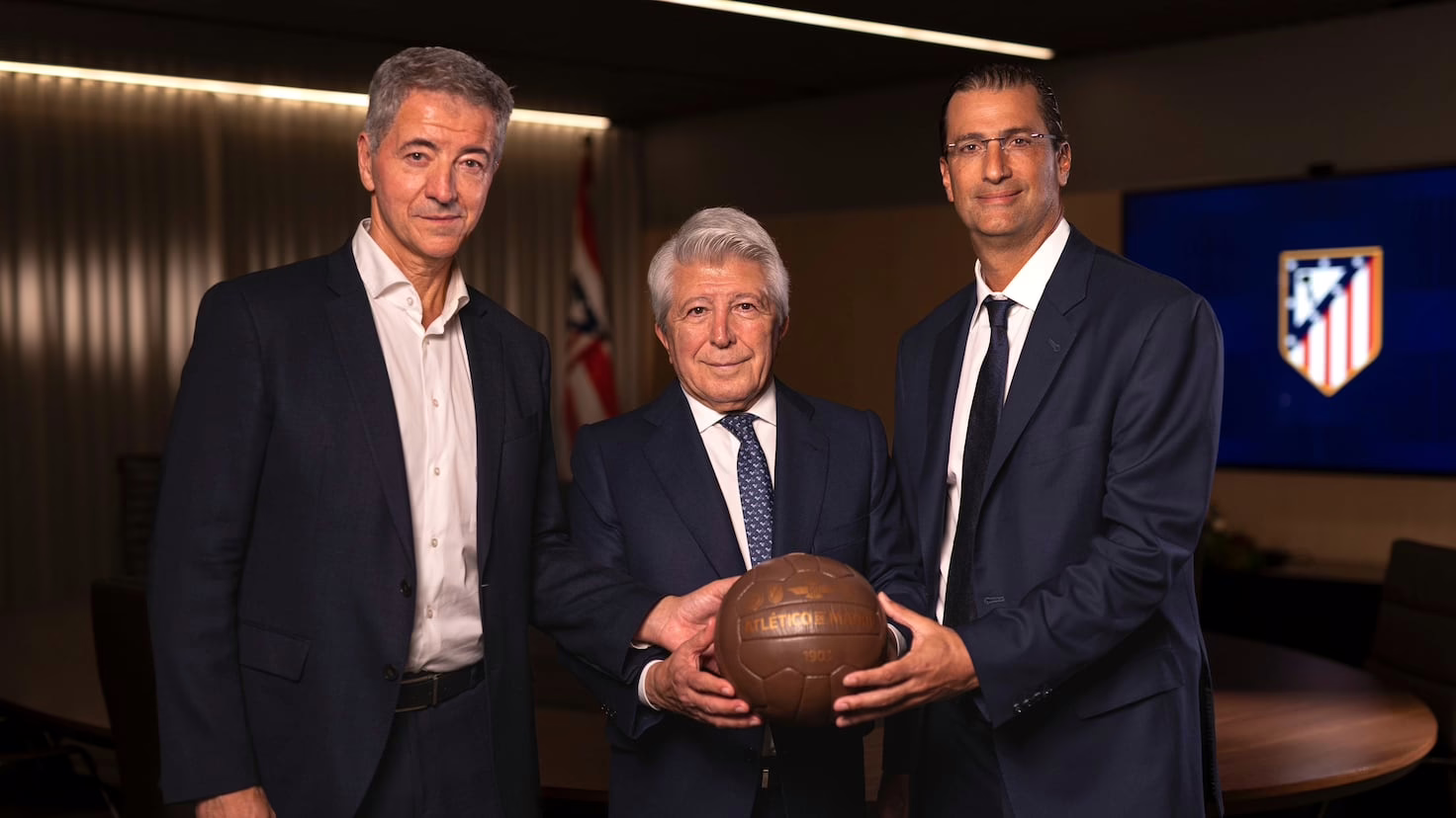 El Atlético de Madrid alcanza el estatus de élite en las transacciones millonarias del fútbol.