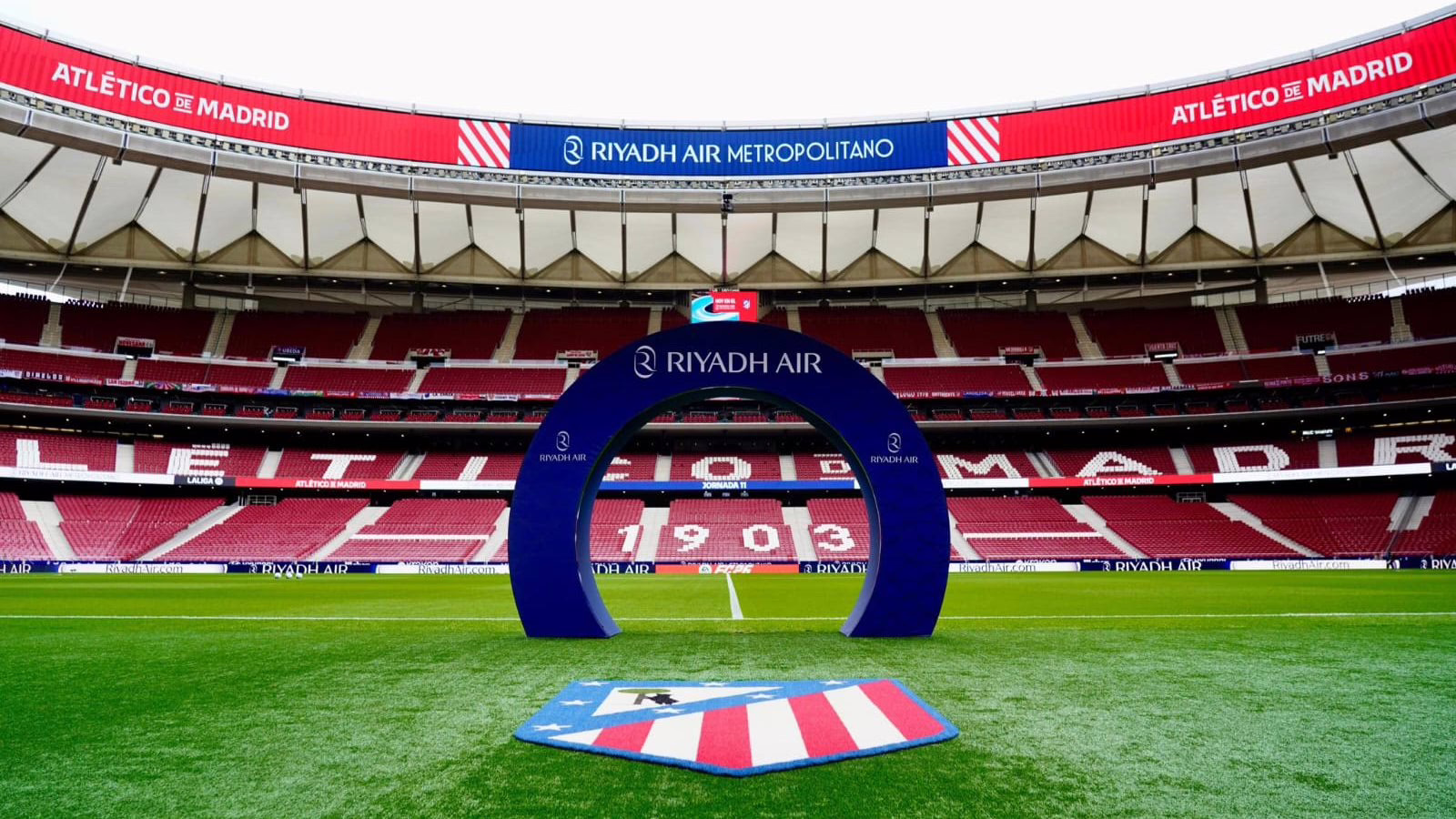 LaLiga condena los gritos inapropiados de los seguidores del Atlético de Madrid y Sevilla.
