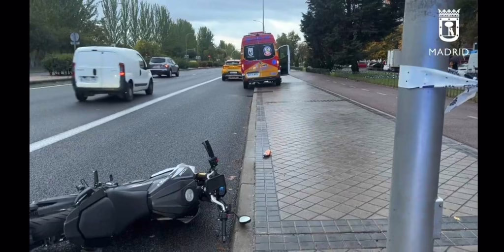 Fallece un motociclista de 31 años al caer de su vehículo en la avenida de Andalucía en Madrid.