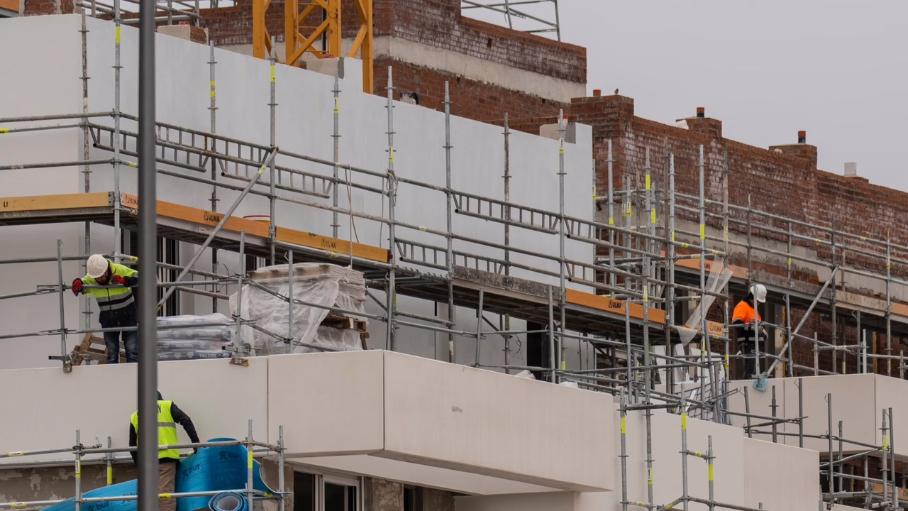 Madrid intensifica su compromiso con la vivienda y el apoyo a las familias.