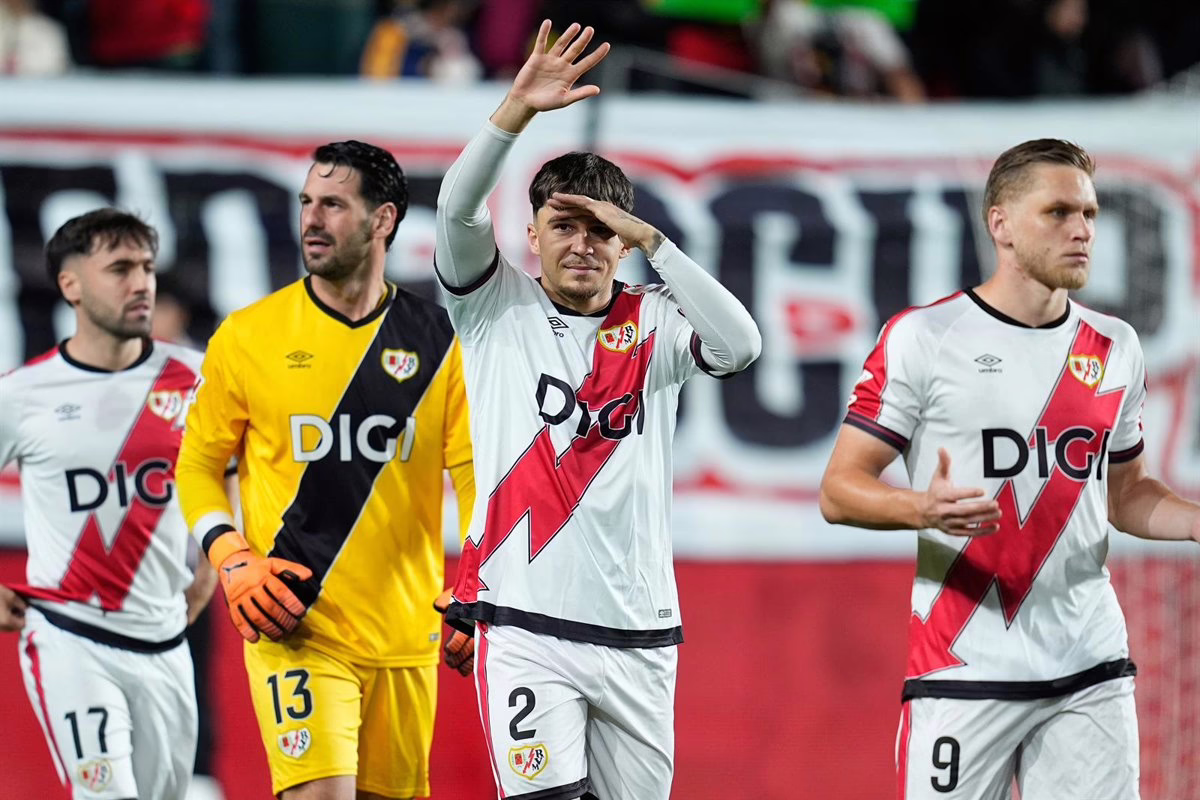 El partido entre Rayo Vallecano y Lech Poznan de este jueves contará con un operativo de seguridad de cerca de 400 personas.