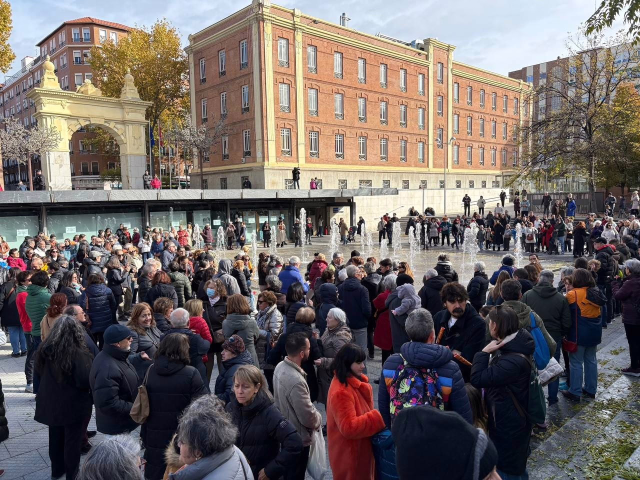 Más Madrid sugiere asegurar la transparencia y la reapertura del centro deportivo Daoiz y Velarde en Retiro.
