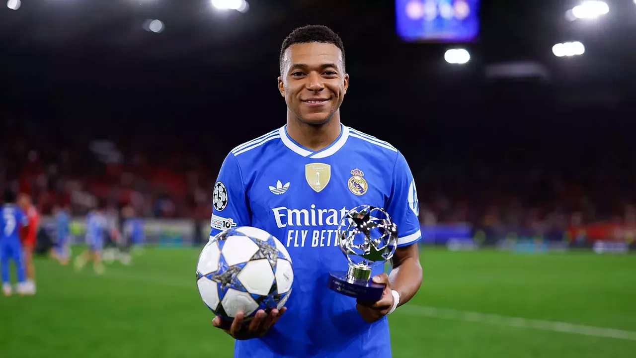 Kylian Mbappé: "Mis compañeros me proporcionan excelentes pases para anotar."