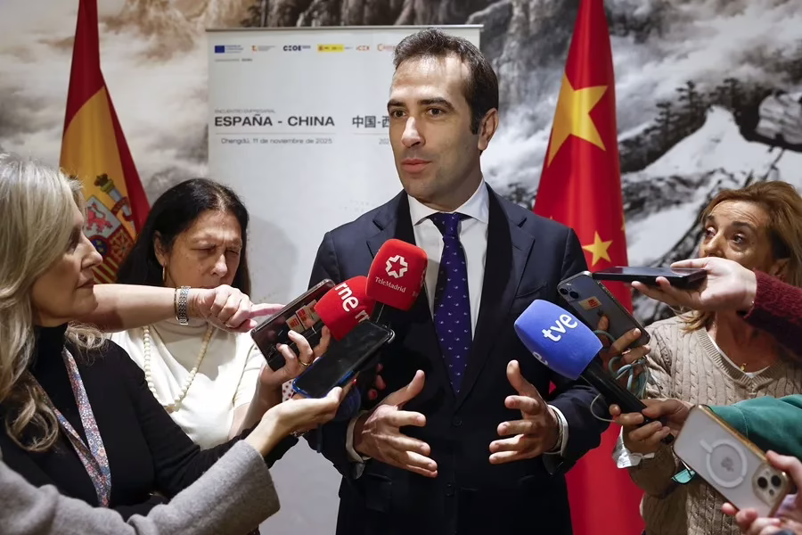 Metas económicas de la visita oficial de los monarcas a China.