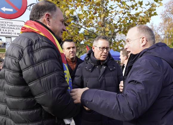 PPCS se manifiesta en Madrid en defensa del azulejo, la pesca y la vivienda.