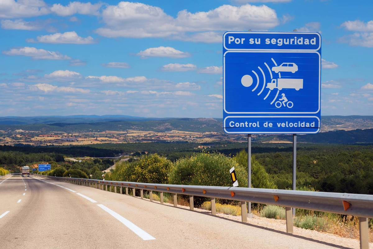 El radar de la M-40 que encabeza la lista de los que más multas pone: ubicación exacta.