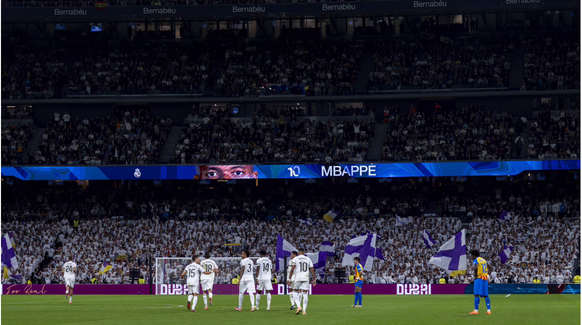 El Bernabéu lidera la asistencia promedio en LaLiga esta temporada.