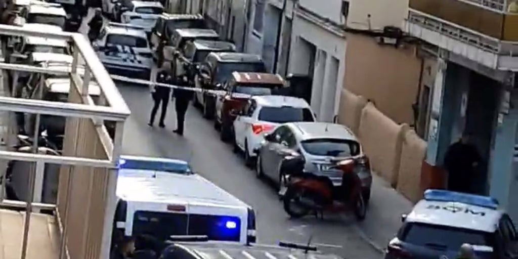 El joven que recibió disparos de la Policía en Vallecas atacó a los agentes empuñando un cuchillo mientras gritaba 'Allahu Akbar'.