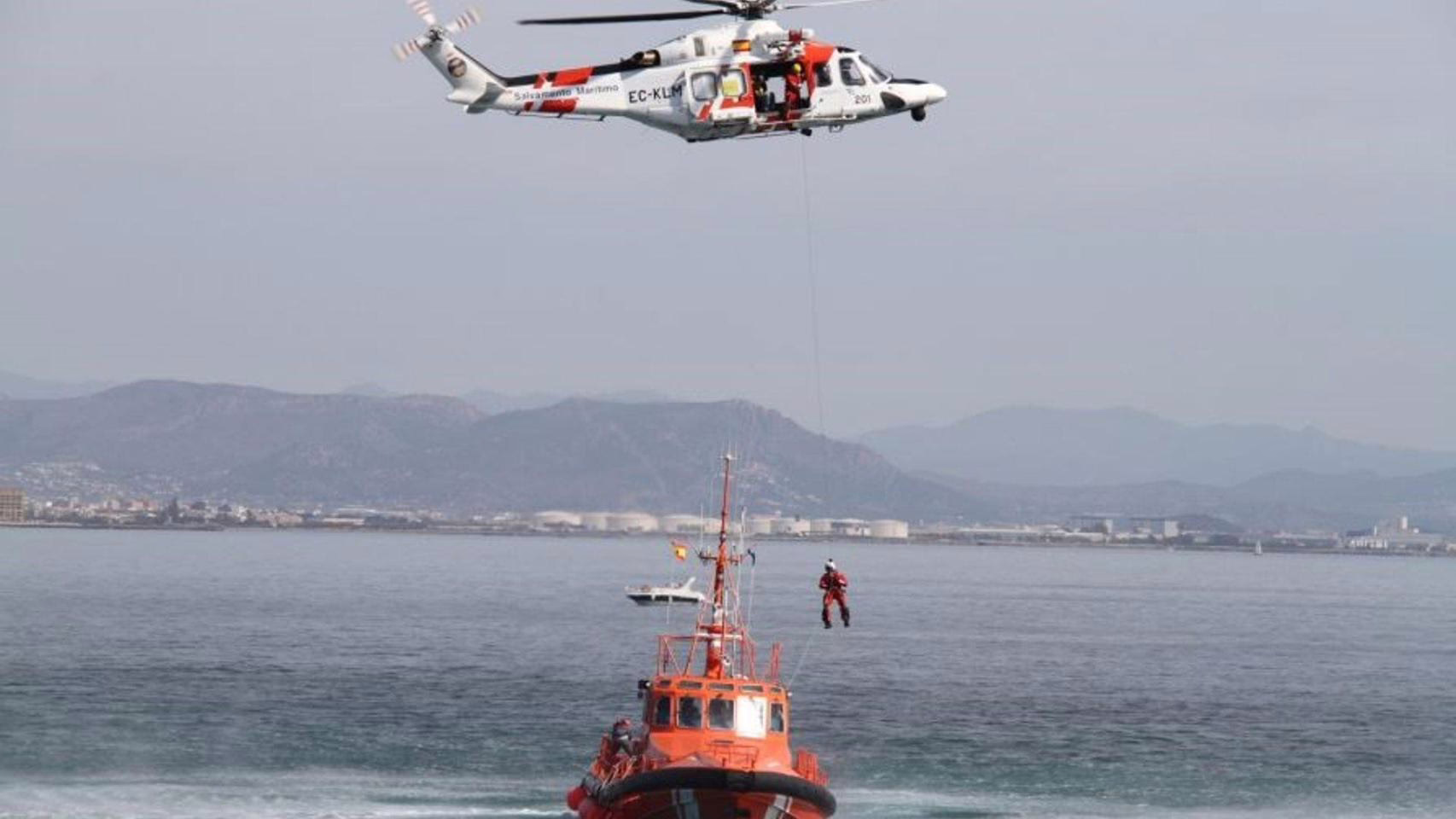 Encuentran el cuerpo sin vida de un buceador desaparecido en una playa de Bueu (Pontevedra)