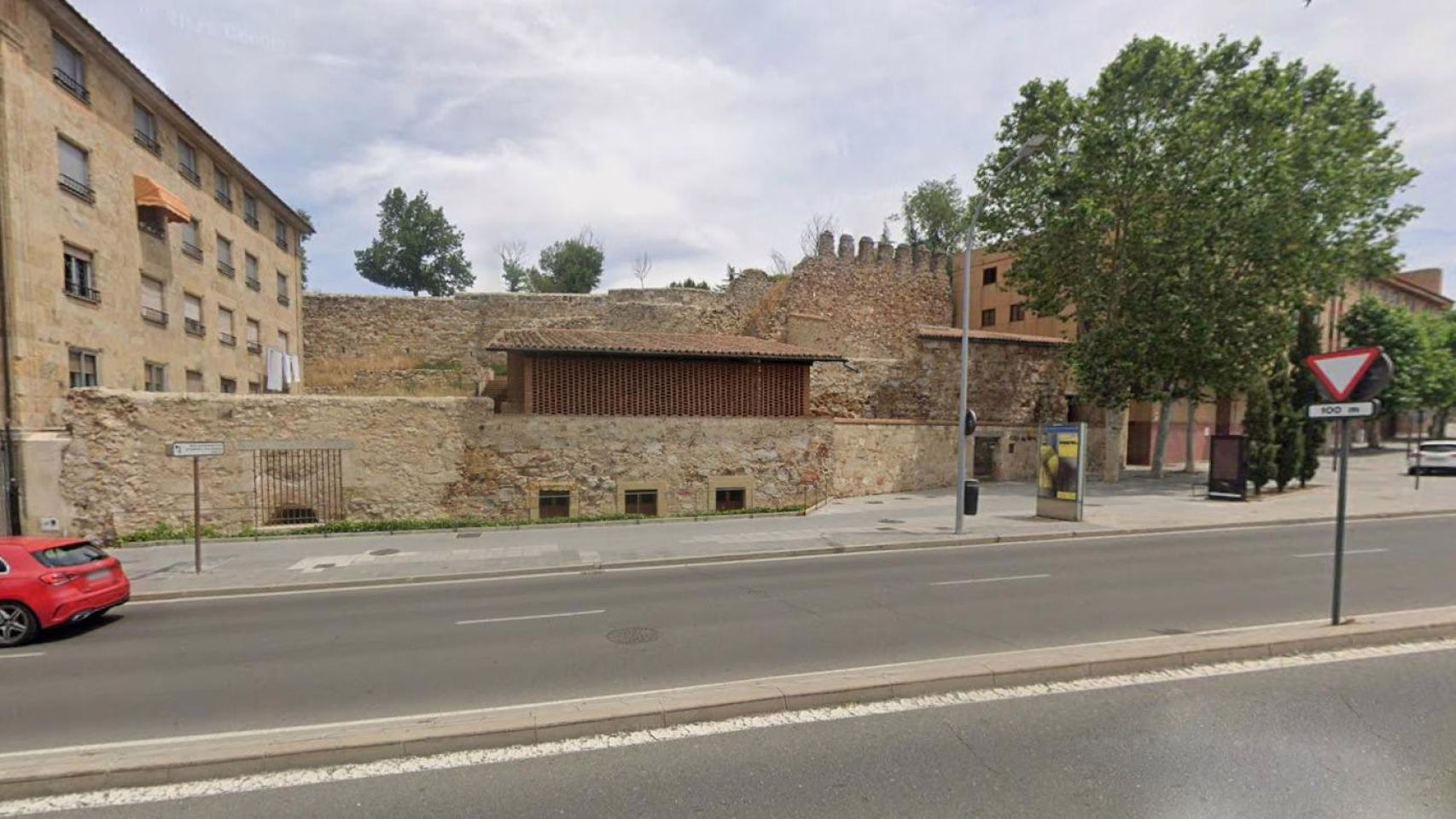 La muralla de Salamanca experimenta un derrumbe de 15 metros durante la noche.