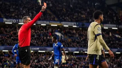 Araújo pidió no jugar en Barcelona para recuperarse mentalmente tras su expulsión por Champions Araújo pidió no jugar en Barcelona para recuperarse mentalmente tras su expulsión por Champions