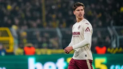 La autocrítica Foyth tras su expulsión en la dura caída de Villarreal ante Borussia Dortmund La autocrítica Foyth tras su expulsión en la dura caída de Villarreal ante Borussia Dortmund
