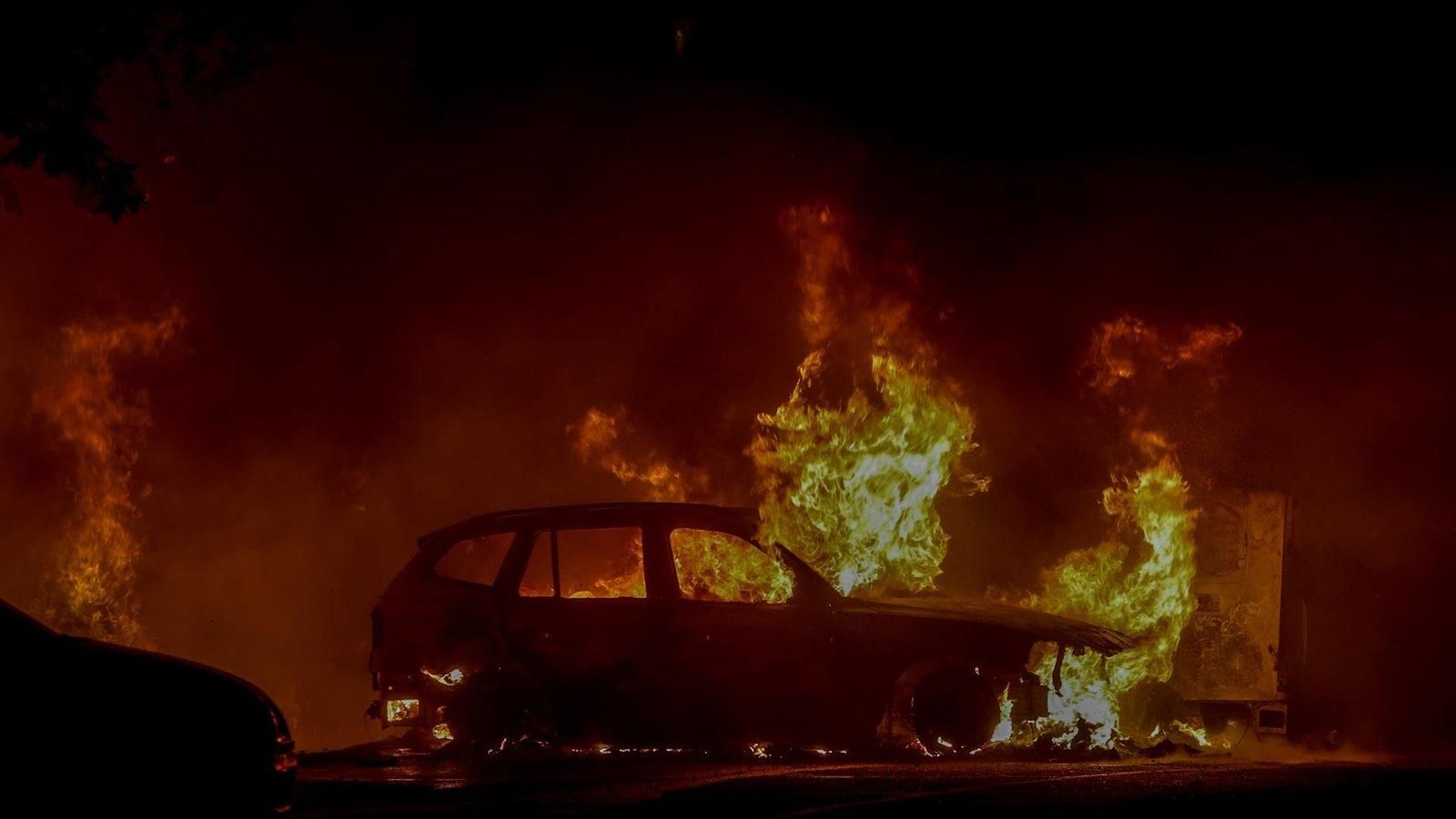 Incendio en un garaje subterráneo en Fuencarral que deja un herido leve por intoxicación