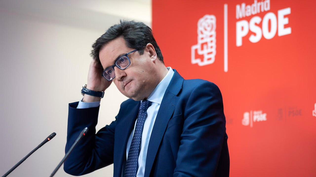 La terquedad de Sánchez por permanecer acelera la caída del PSOE-M.