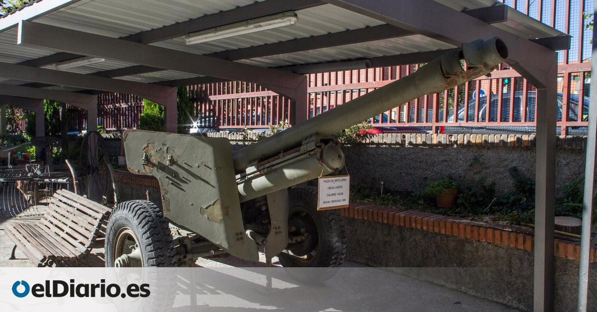 La Guardia Civil exige la retirada de armas de un museo comunitario en Madrid: "¿Dónde guardo el cañón?"