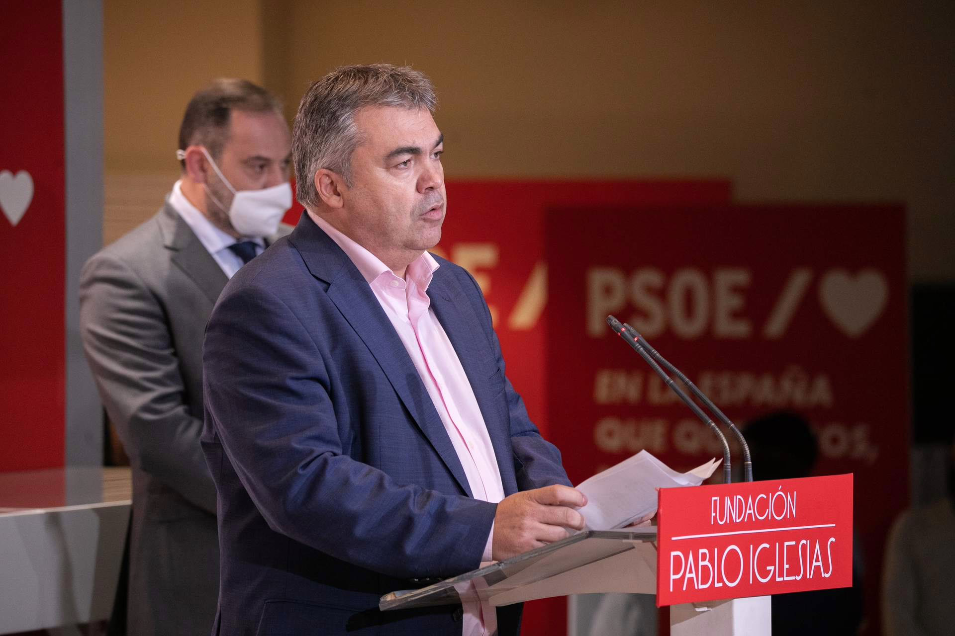 Santos Cerdán se pronuncia como no culpable en el Senado y pone en duda los audios relacionados con el caso Koldo.