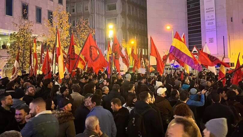 El Frente Obrero solicita una nueva Carta Magna y denuncia la corrupción del gobierno.