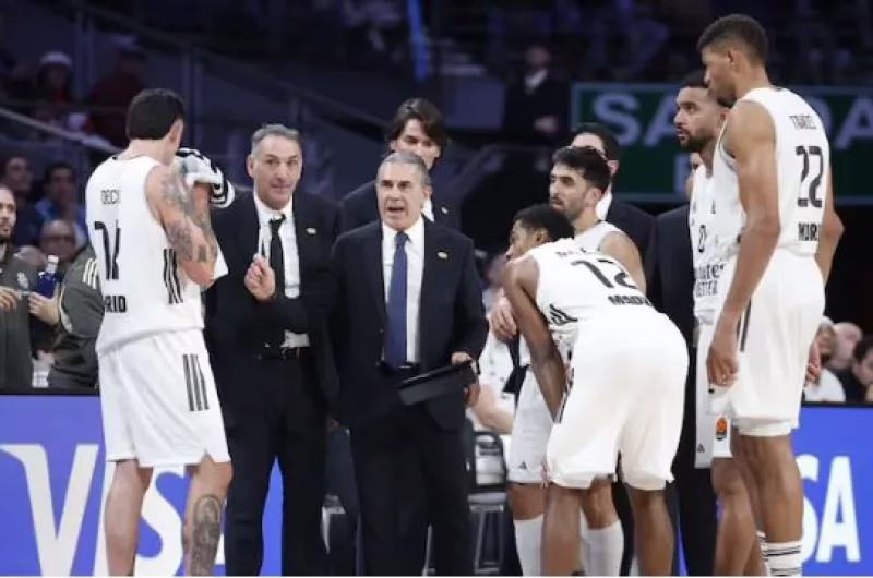 El Real Madrid, con Deck y Campazzo, finalizó el año con una derrota.